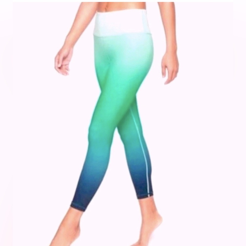 Athleta Elation Ombrè green  thight leggings women's size Medium